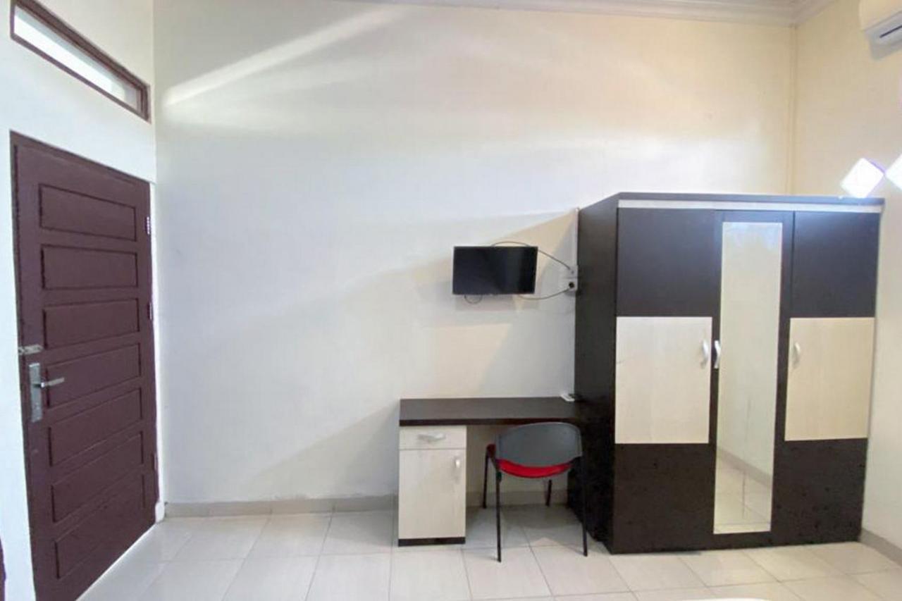 Hotel Reddoorz Syariah @ Jalan Jendral Sudirman 2*